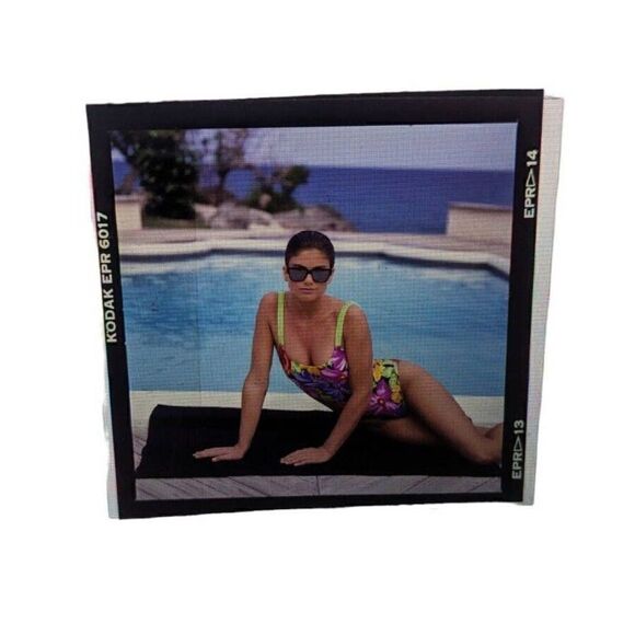 Kathy Ireland Photo Slide‎ Swimsuit Model Catalog Production Picture (A2) - Picture 1 of 1